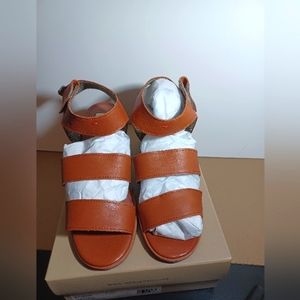 ED by Ellen Vachetta Leather Block Heel Sandals New 9.5